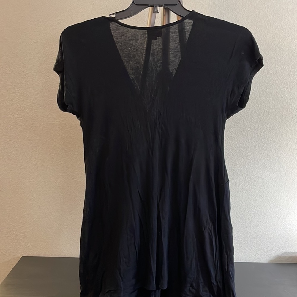Ella Moss top with tapered waist. - Picture 3 of 4